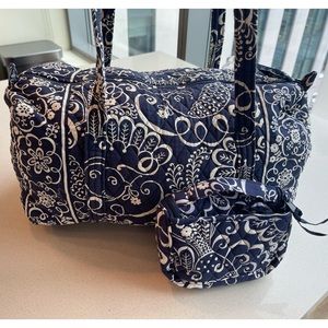 Vera Bradley Duffle Bag in Twirly Birds